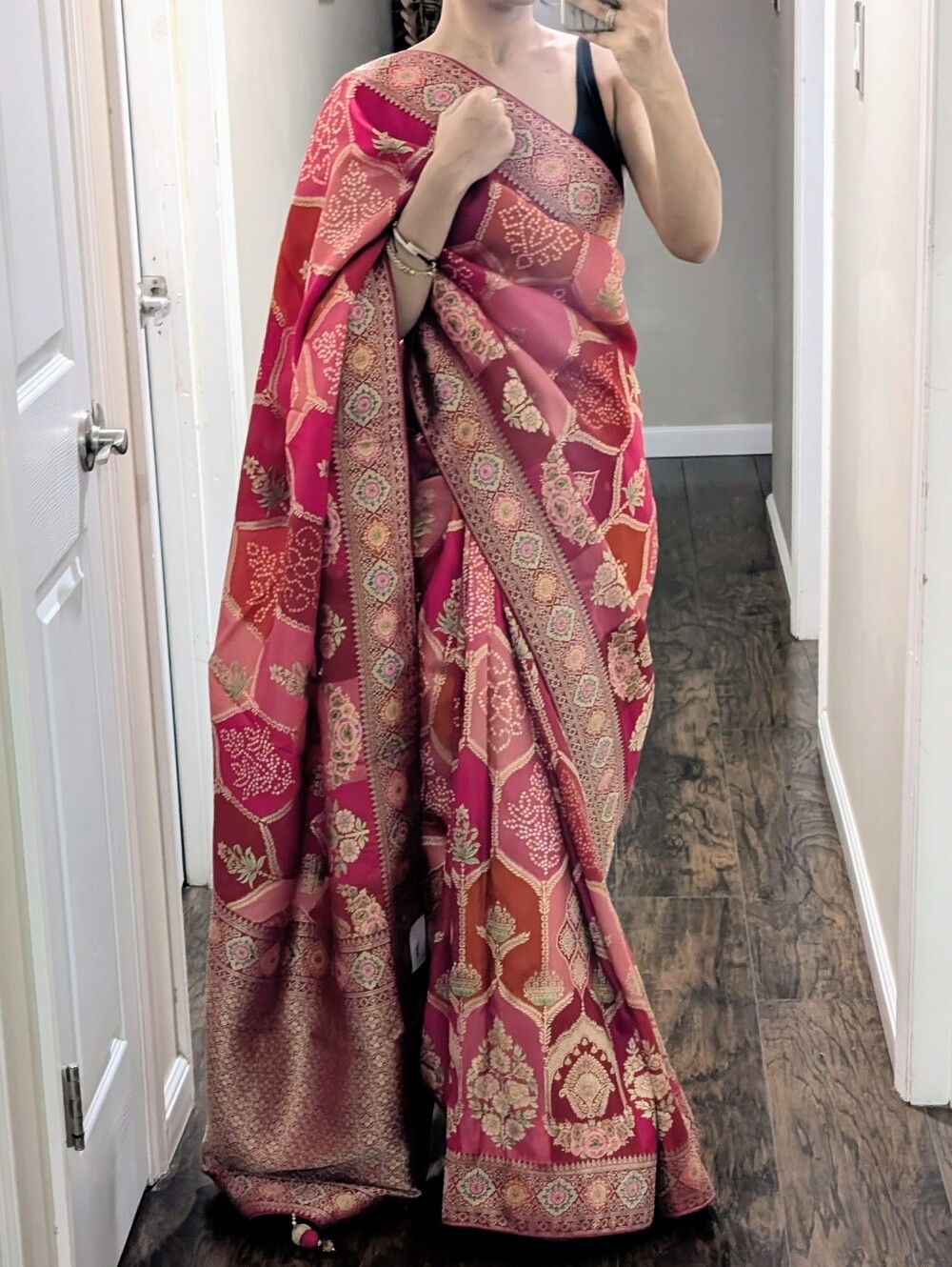 Beautiful pink & Red saree- like new!